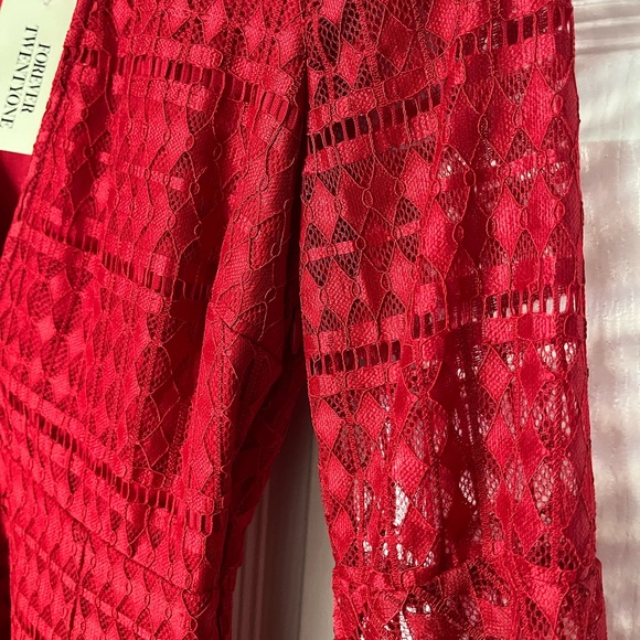 Beautiful Red Lacey Forever 21 dress in size small - Picture 5 of 5